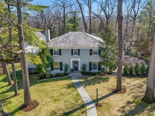 1 Crest Cir, South Orange Village Twp., NJ 07079