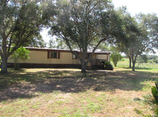 804 Cr 77c, Hallettsville, TX 77964