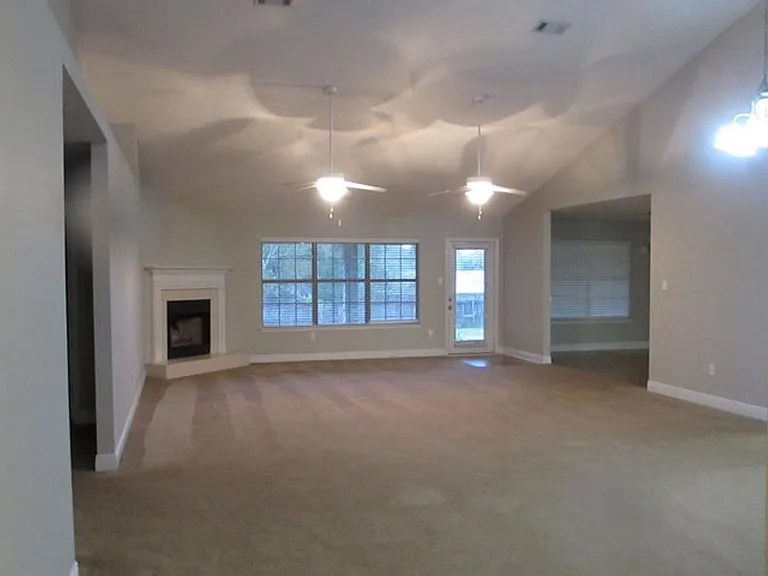 14597 Bruce Cv S — Photo 6