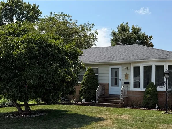 7170 Oakwood Rd, Parma, OH 44130