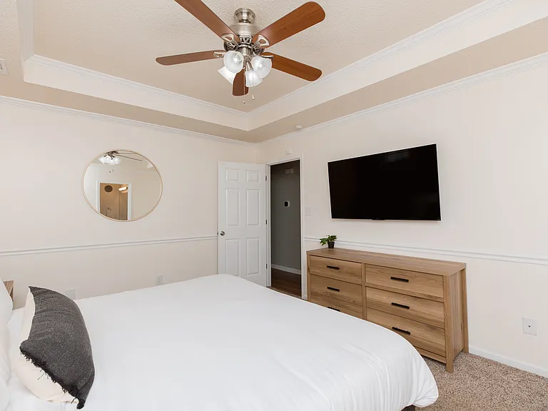 208 Falkirk Dr — Photo 45