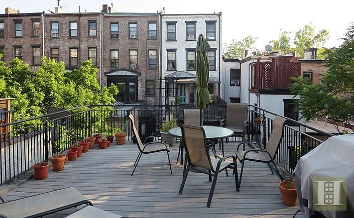 1st image of 20 Montgomery Pl APT 3