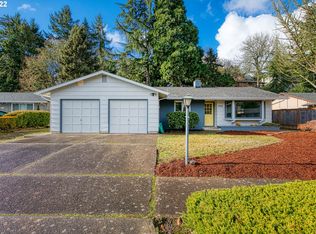 1950 Ridgeway Dr, Eugene, OR 97401