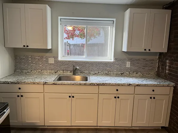 79 Holbrook Rd APT 2, Quincy, MA 02171