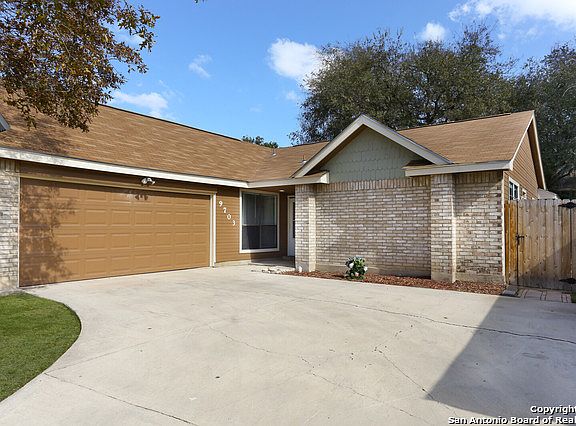 3rd image of 9703 Woodland Hls