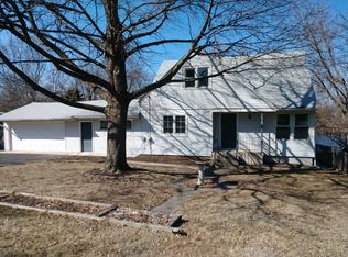 216 Fairfield Dr, Island Lake, IL 60042