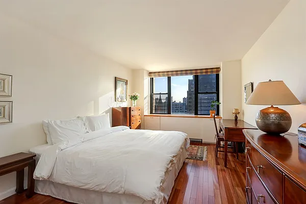 Sold by Corcoran | media 15