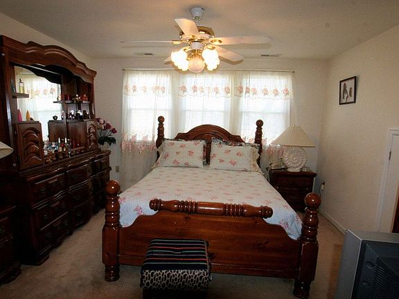 Elegant master bedroom