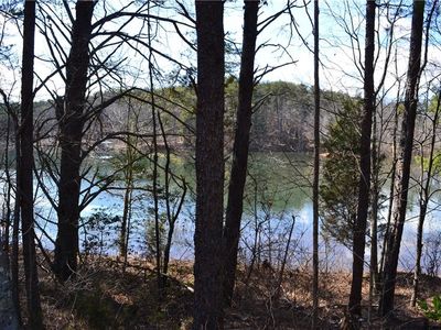128 Island Water Dr, Six Mile, SC, 29682