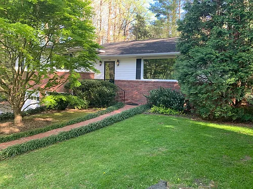 225 Arbutus Ln Photo 1