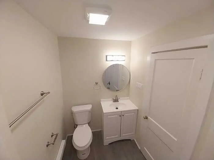118 W B St #9 — Photo 9