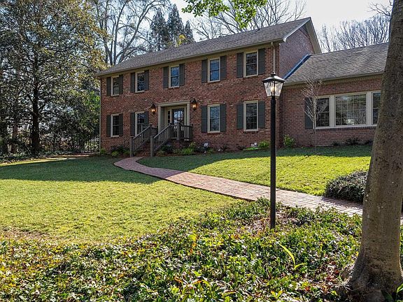 3rd image of 212 Cape Charles Dr