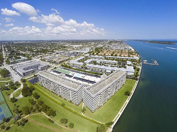 2nd image of 801 Lake Shore Dr APT 309
