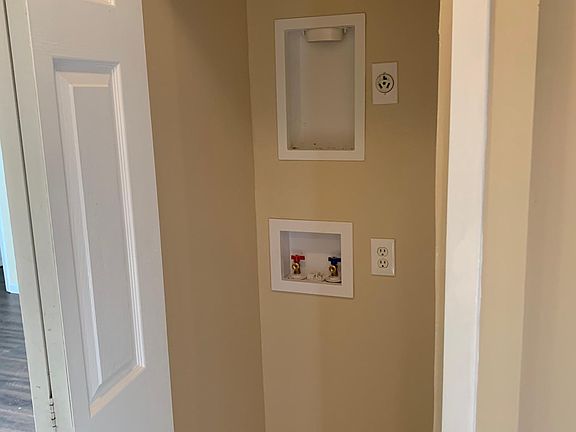 2nd image of 1557 W 200 S APT F301