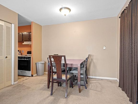 4th image of 12 Longwood Dr APT 6