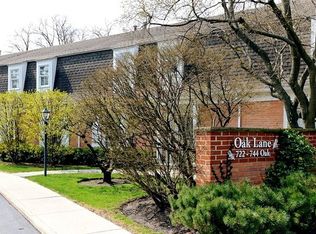 726 Oak St, Winnetka, IL 60093