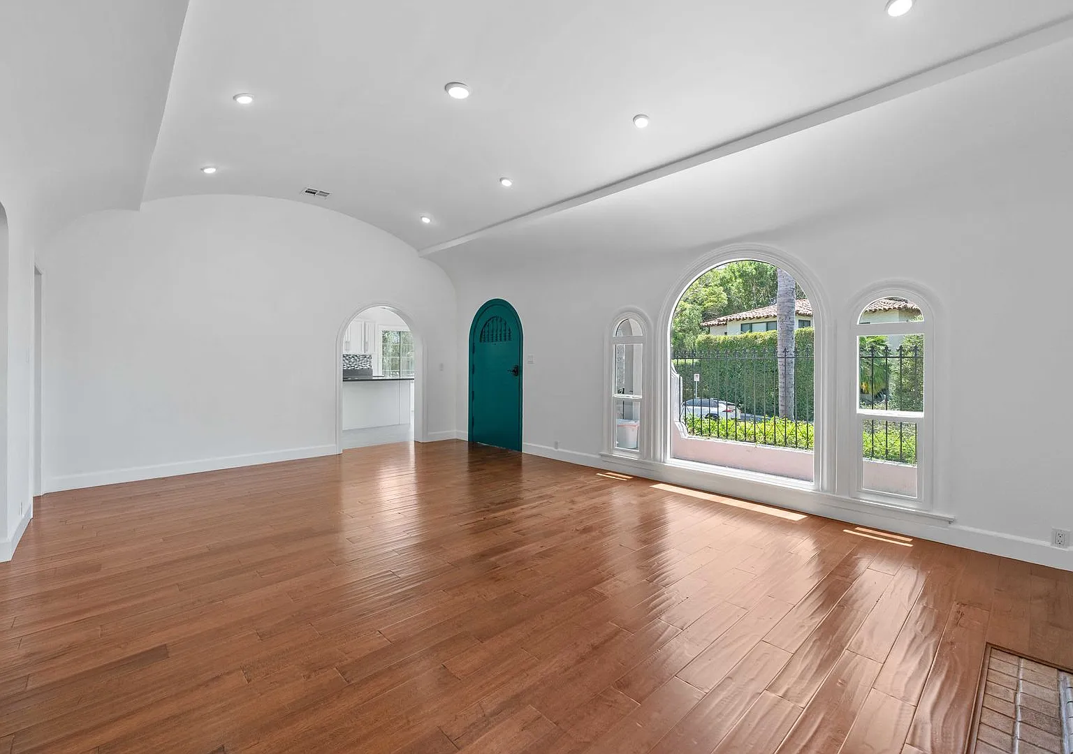 Timeless 1922 Spanish Charm meets Modern Luxury — Photo 4