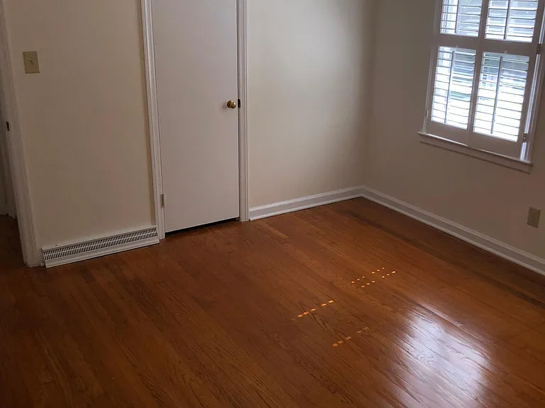226 Mayflower Dr — Photo 4