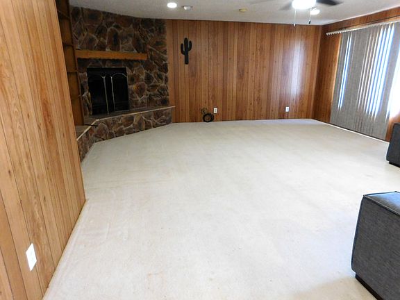 3rd image of 1803 W Avenue G