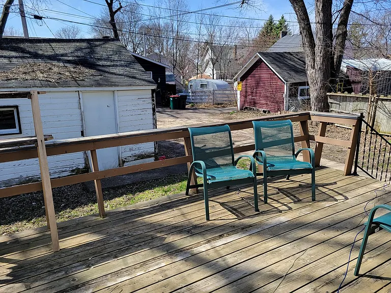 512 E Maple St — Photo 26