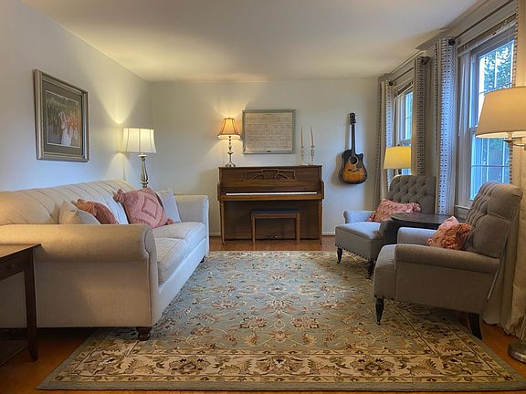 2nd image of 7806 Freehollow Dr