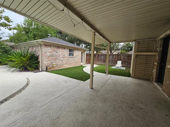 4543 Pioneer Trl, Sugar Land, TX 77479
