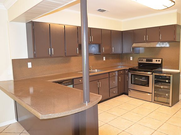 4th image of 623 S Seneca Blvd