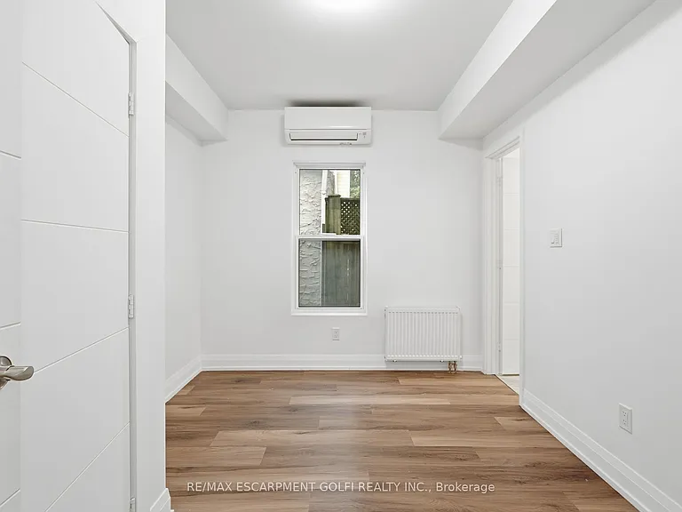4876 Simcoe St #1 — Photo 9