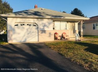 16 Montego St, Toms River, NJ 08757