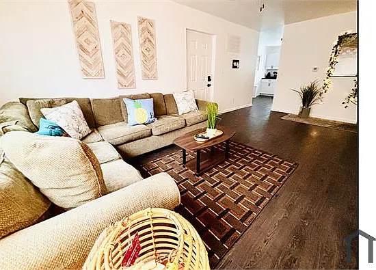 3 bed, 1200 sqft, $1,200 — Photo 3