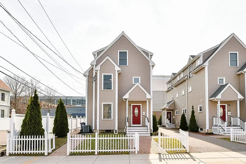 3 bed, 2.5 bath, 1735 sqft, $1,500 — Photo 1