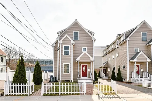 21 Antwerp St Photo 1