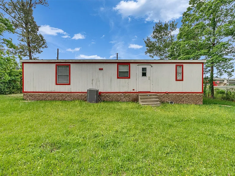 25779 Almarie Dr — Photo 19