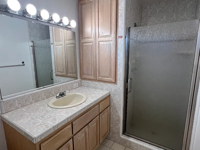 310 Alma Ln — Photo 24