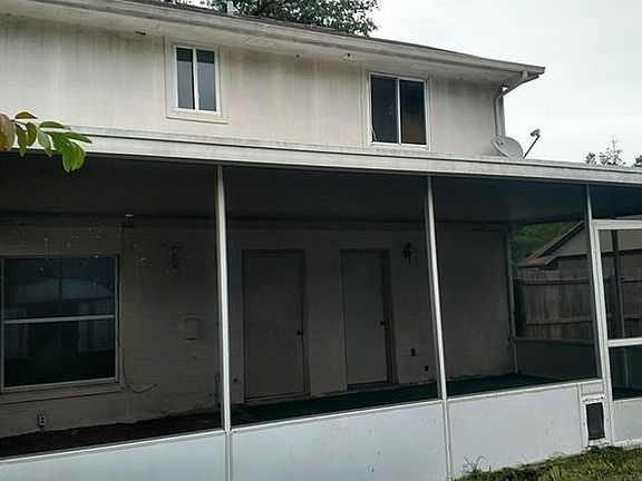 3rd image of 3206 Thorn Ct