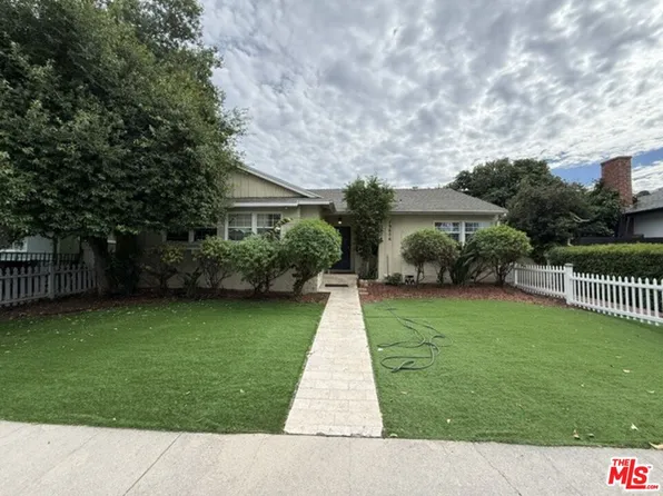 19604 Victory Blvd, Reseda, CA 91335
