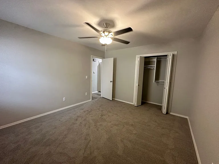 6102 N Ross Ave — Photo 17