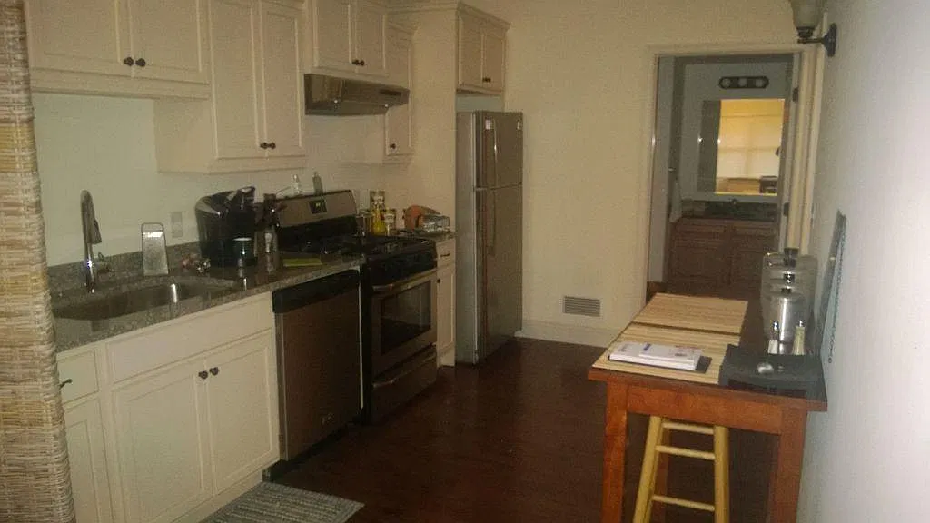 1 bed, 705 sqft, $1,950 — Photo 2