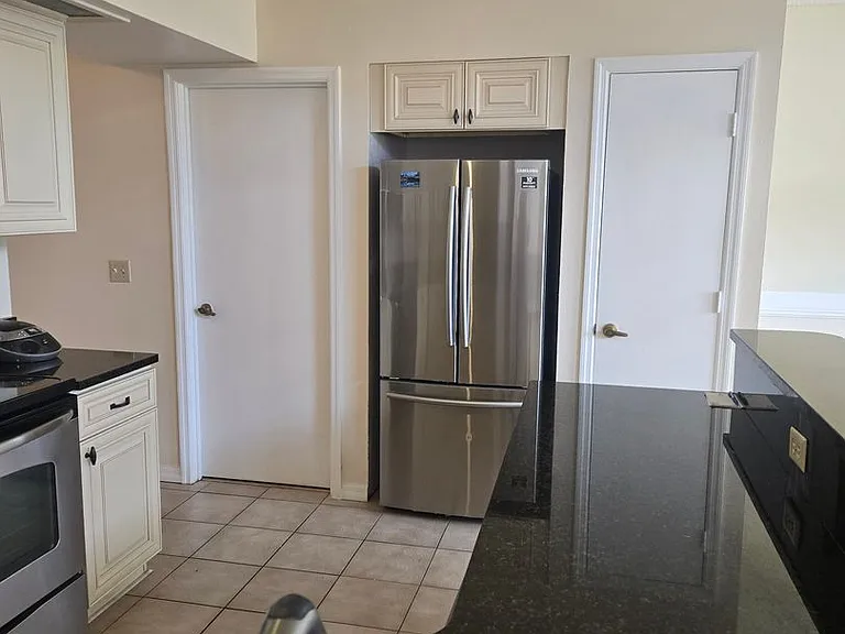 838 Honolulu Woods Ln — Photo 4