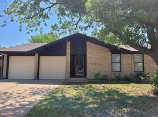 933 Branchwood Dr, Norman, OK 73072