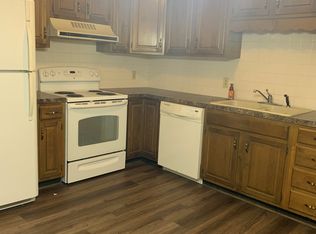 221 W Southwind Dr, Valley Center, KS 67147