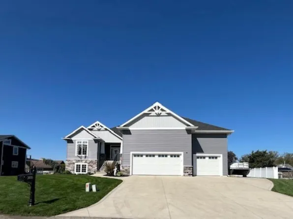 51055 Twilight Dr, Elkhart, IN 46514