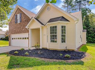 2664 Hidden Pond Cv, High Point, NC 27265