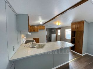 17 Crane Dr, Fairfield, ME 04937