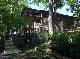 7230 Lakeshore Rd, Manistee, MI 49660
