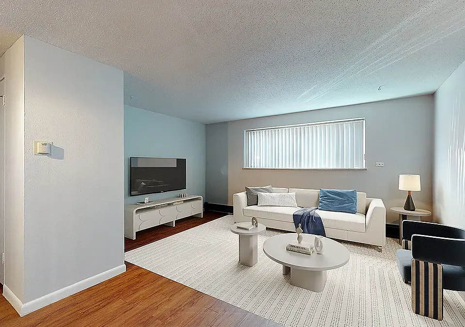 1121 N. Ogden — Photo 3