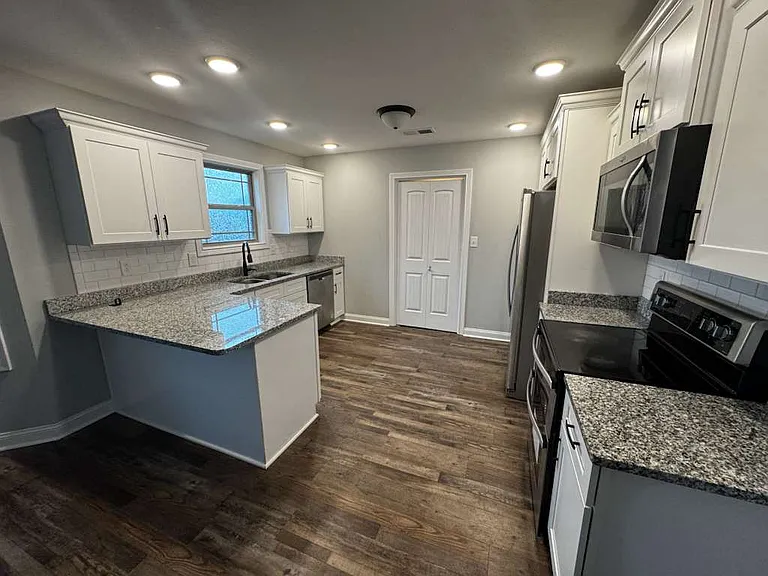 3858 Maliki Dr — Photo 6