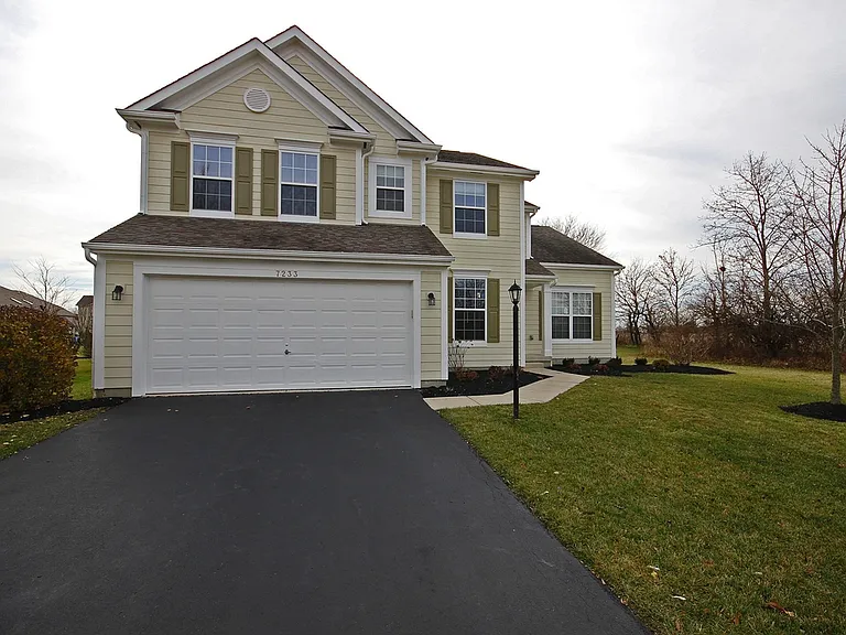 7233 Springview Ln — Photo 1