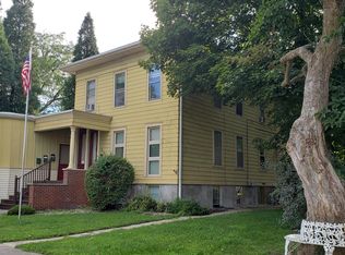 510 N 7th St APT 1, Rochelle, IL 61068