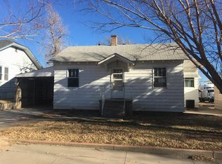 307 N Sumner St, Syracuse, KS 67878